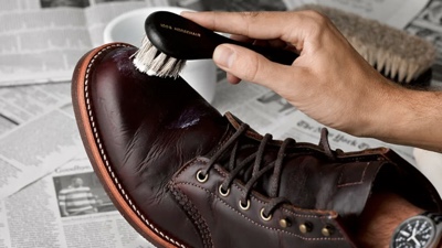 Забота о вашей обуви: Почему необходимо использовать средства для ухода за обувью